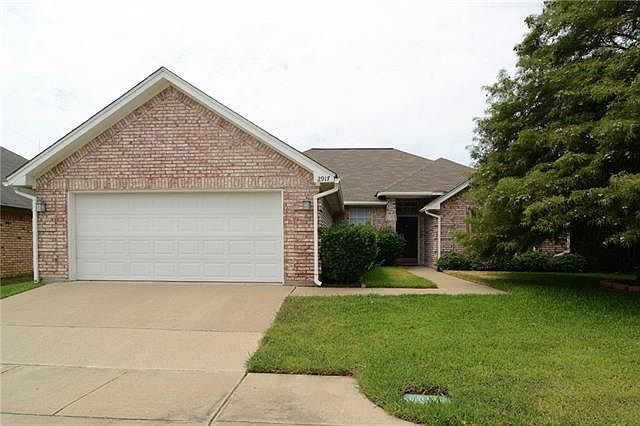 1st image of 2917 Karen Dr