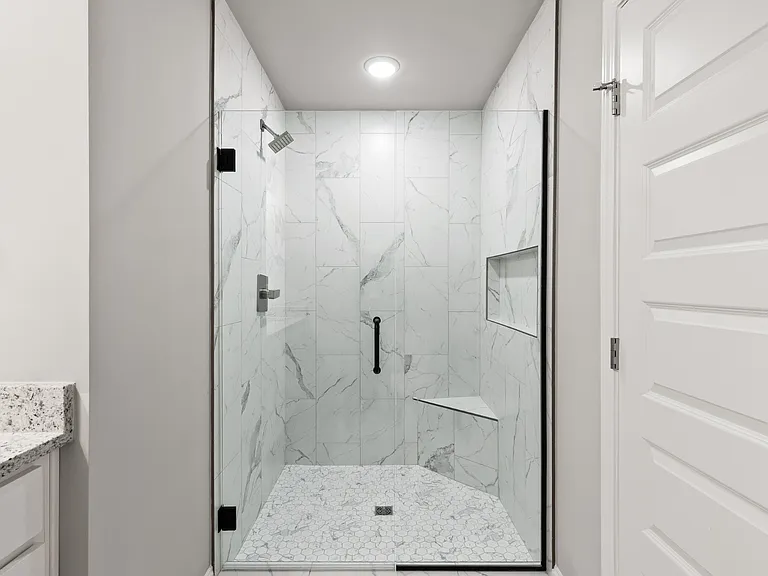 232 Franklin St — Photo 21
