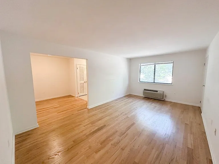 127 Gales Dr #B14 — Photo 3