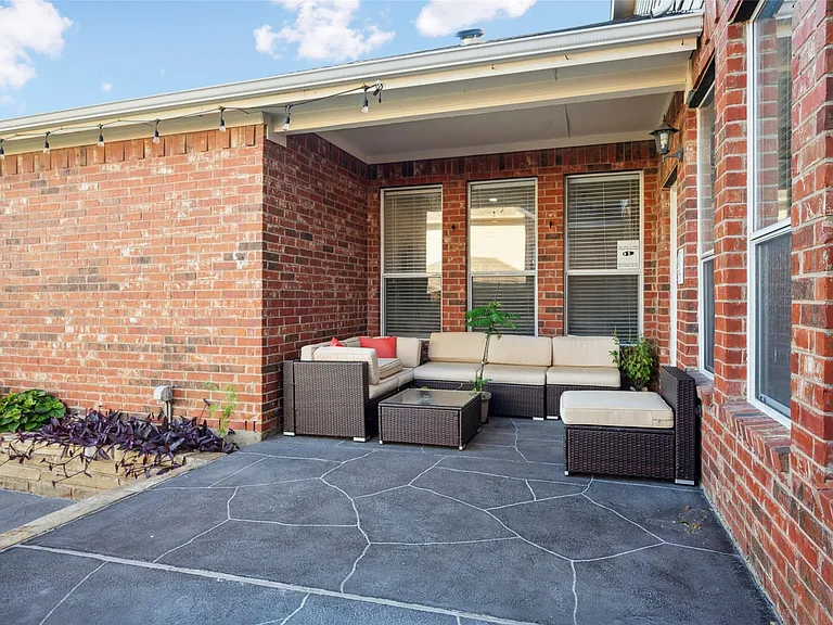 8812 Bluffcreek Ln — Photo 33