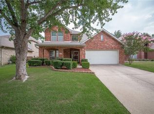 2711 Chatsworth Dr, Grapevine, TX 76051