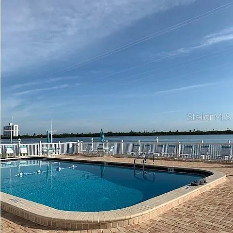 800 S Gulfview Blvd #302 — Photo 4