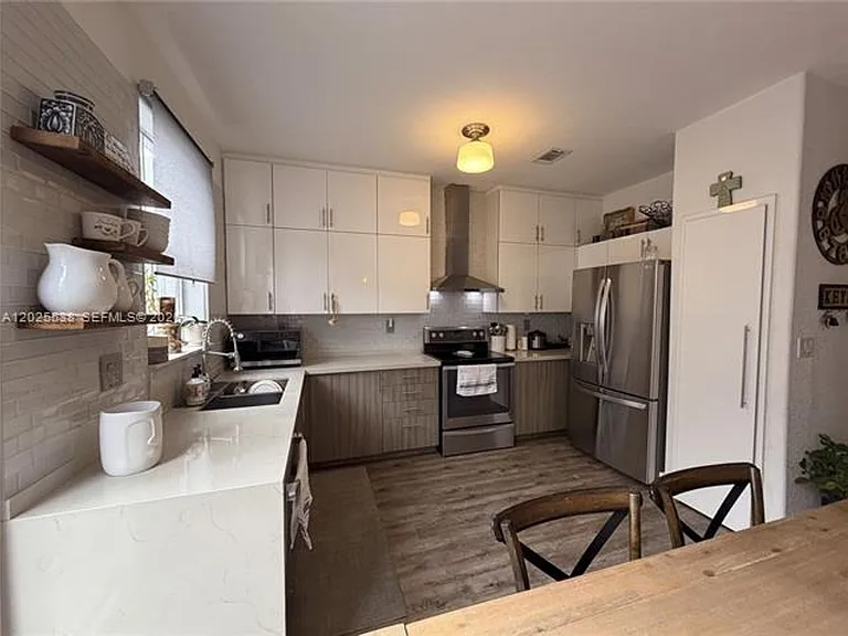 5420 NW 107th Ave #303 — Photo 26
