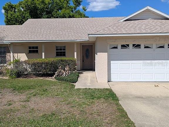 2nd image of 108 TWIN LAKE CIRCLE