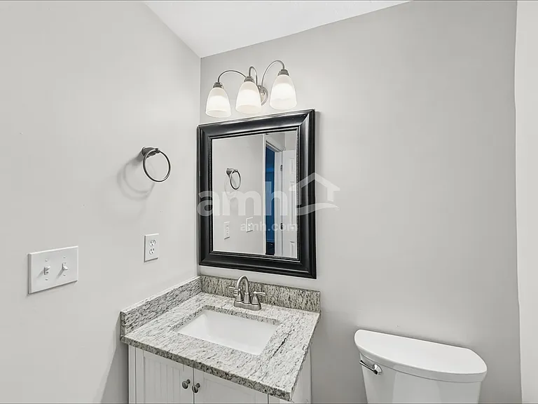 5545 Stevens Dr — Photo 9