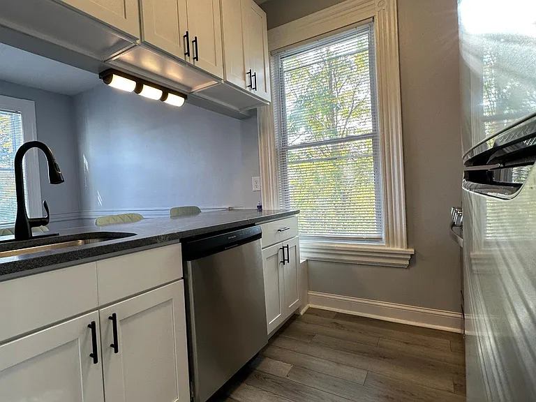 403 Oak St #3 — Photo 13