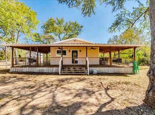 659 Fox Ln, Lockhart, TX 78644
