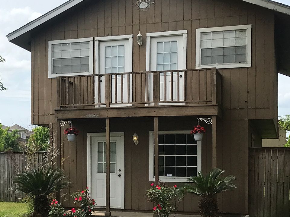 1st image of 701 Chalet Ct