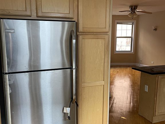 4th image of 6168 N Wolcott Ave #1
