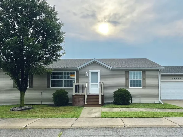 24577 Edwin Dr #197, Flat Rock, MI 48134