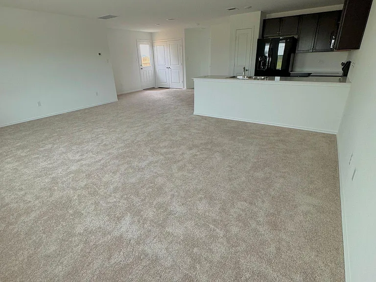1104 Catfish Ln — Photo 4