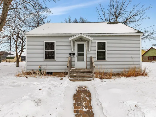 315 E James St, Paynesville, MN 56362