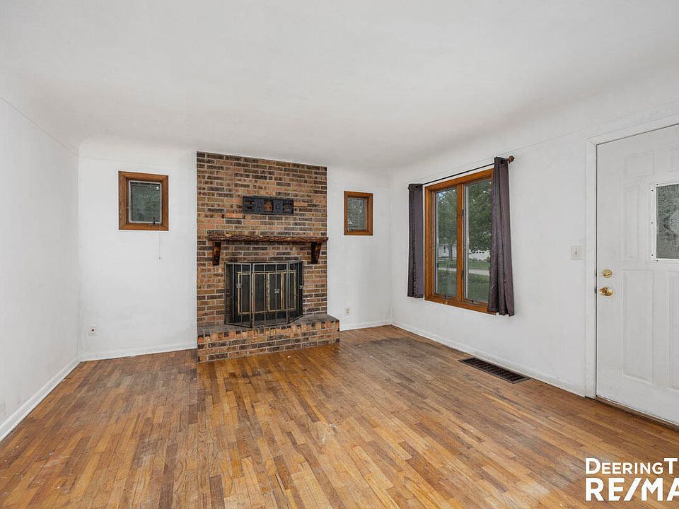 1st image of 4272 Hillsdale Ave NE