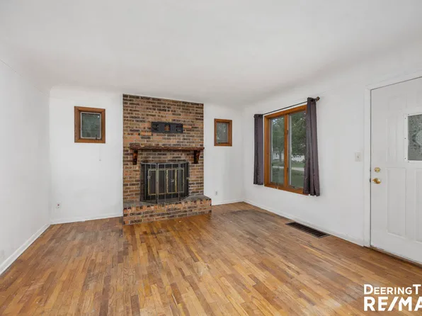 4272 Hillsdale Ave NE, Grand Rapids, MI 49525