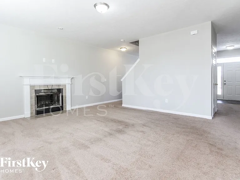 527 Hollow Pear Dr — Photo 5