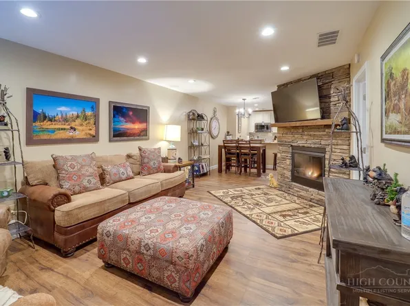 10543 NC Highway 105 #6, Banner Elk, NC 28604
