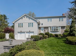 19 Elm Hill Dr, Rye Brook, NY 10573