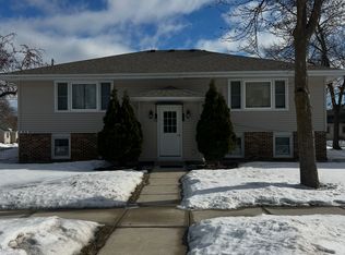 205 Mooers Ave SE APT 4, Cokato, MN 55321
