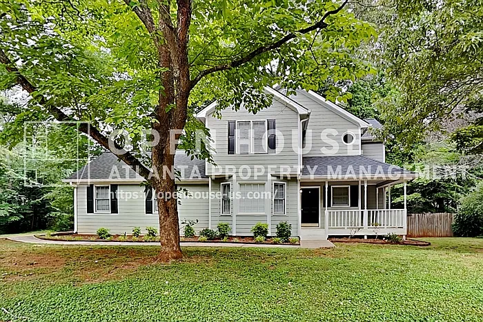 2671 Ashley Dr N — Photo 1