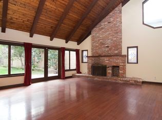 2166 Pacific Ave, Costa Mesa, CA 92627