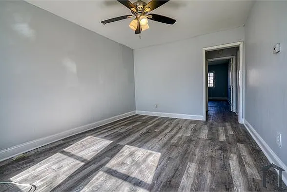 1600 Plum St #1 — Photo 3