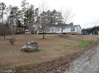 7300 Pine Hall Rd, Walkertown, NC 27009