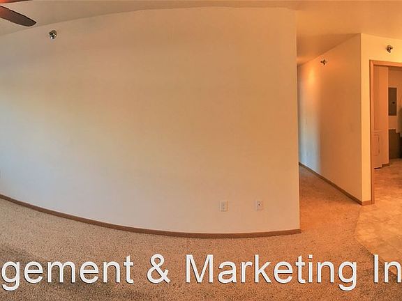 4th image of 816 10th Ave NW APT 202
