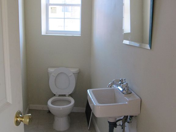 4th image of 3538 Ely Ave