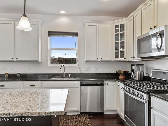 4th image of 34W459 Valley Circle St