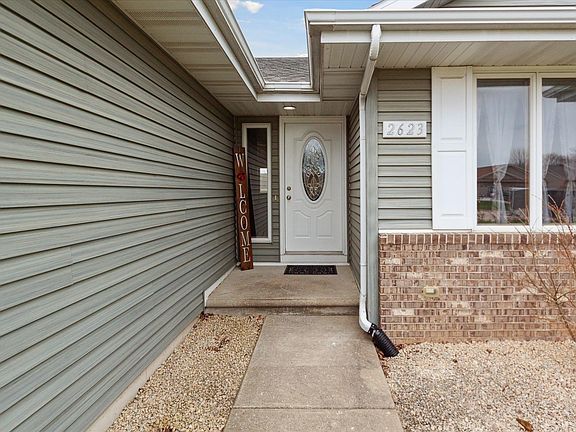 4th image of 2623 Meadowview Dr