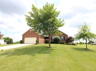 4506 Andrew Ct, Columbia, IL 62236
