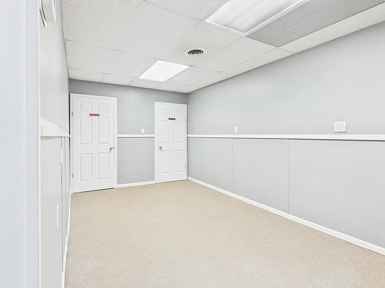 248 Main St — Photo 11