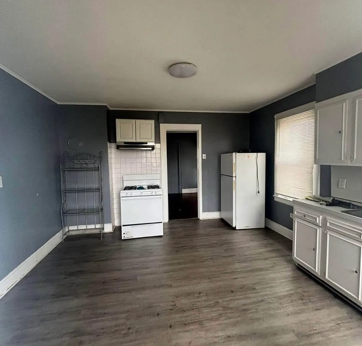 2 bed, 1150 sqft, $3,000 — Photo 3