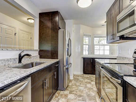 4th image of 5804 Wyndham Cir Unit 302
