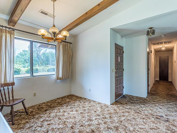 5th image of 15632 Prospect Dr