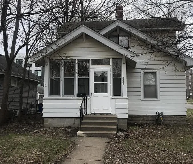 2228 Madison St NE — Photo 11