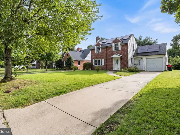 31 Fenwick Dr, Carneys Point, NJ 08069