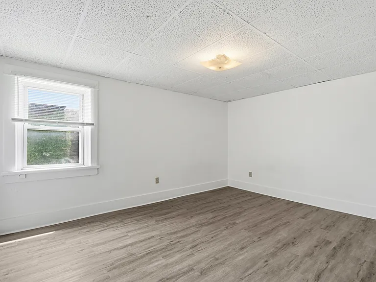 19 Singer Ave #5 — Photo 8