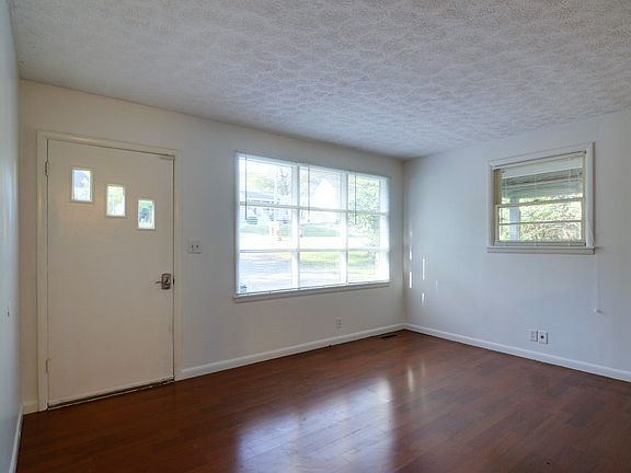 3rd image of 535 Wesley Ave
