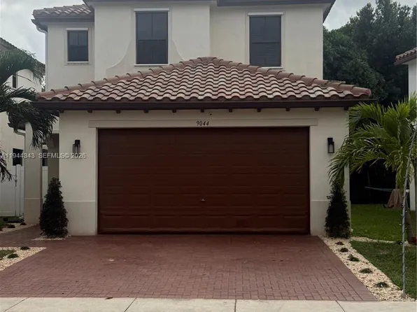 9044 SW 39th St, Hollywood, FL 33025