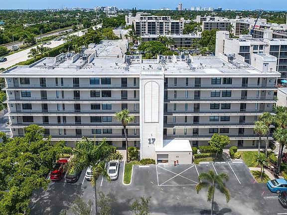 3rd image of 17 Royal Palm Way #6010