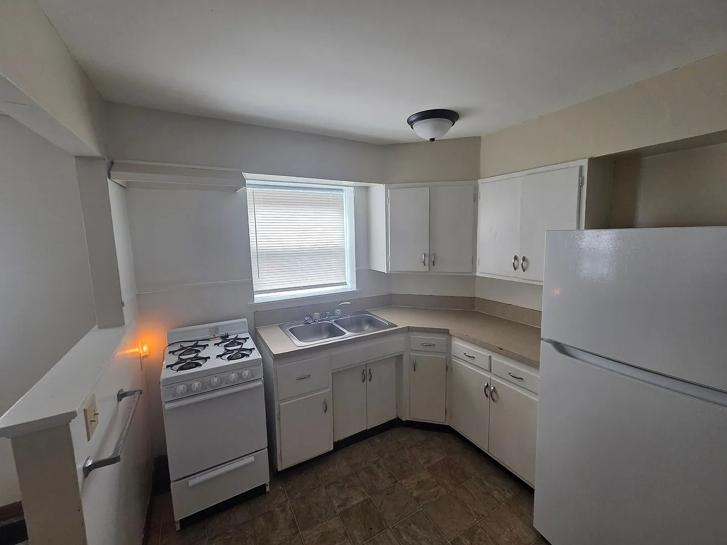 1408 S Ohio Ave — Photo 4