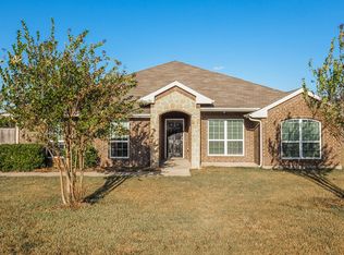 300 Windmill Ct, Waxahachie, TX 75167