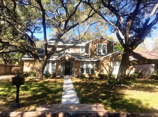 11406 Ash Creek Dr, Houston, TX 77043