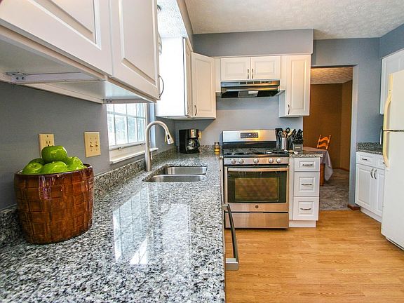 3rd image of 2846 Bohlen Dr