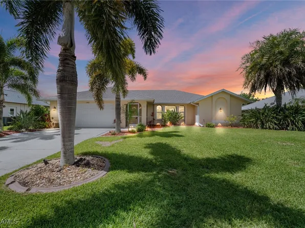 1402 SE 1st Ter, Cape Coral, FL 33990