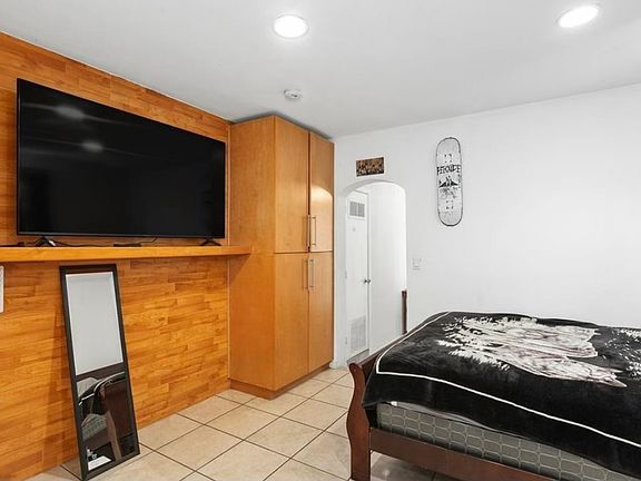 5th image of 4125 Jamul Ave #1
