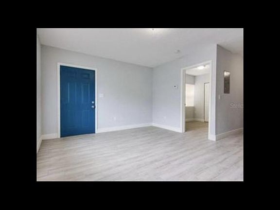 4th image of 1485 Laura St