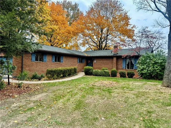 49167 S Park Cir, East Liverpool, OH 43920