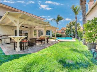 20061 Hilltop Ct, Saugus, CA 91390